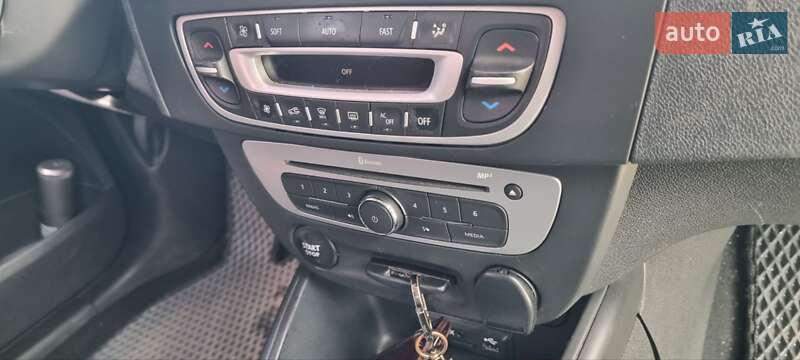 Хэтчбек Renault Megane 2014 в Киеве