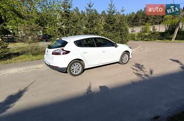 Хэтчбек Renault Megane 2015 в 