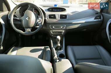 Хэтчбек Renault Megane 2015 в 