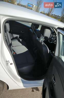 Хэтчбек Renault Megane 2015 в 