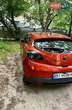 Хэтчбек Renault Megane 2010 в 