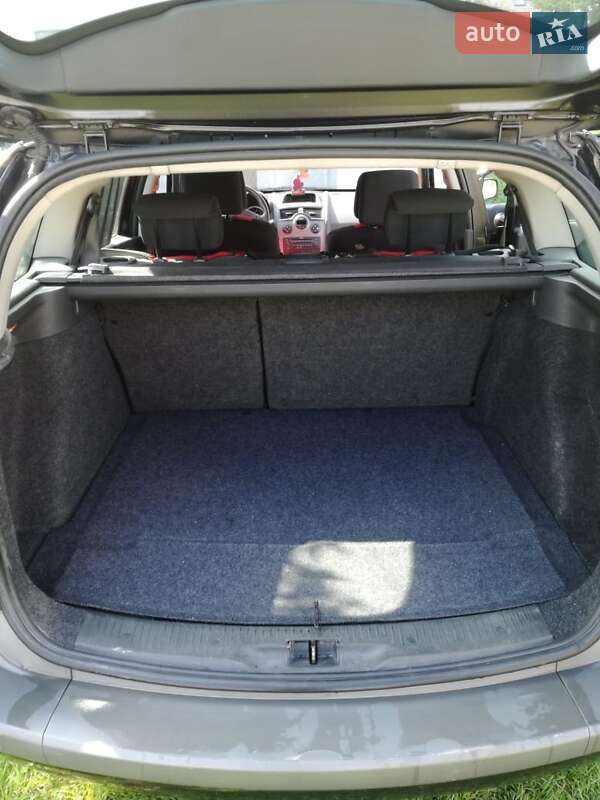 Универсал Renault Megane 2004 в Новояворовске