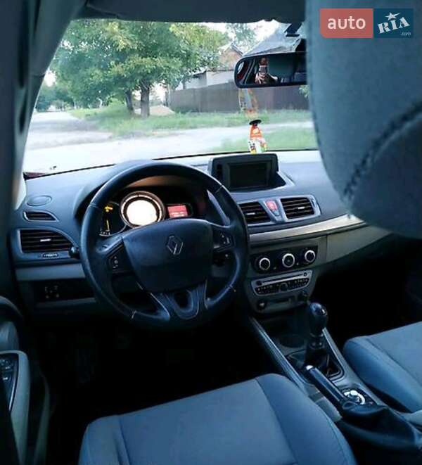 Хэтчбек Renault Megane 2010 в Кривом Роге фото 9 Хэтчбек Renault Megane 2010 в Кривом Роге
