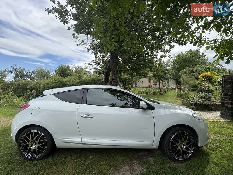 Купе Renault Megane 2009 в Корсуне-Шевченковском