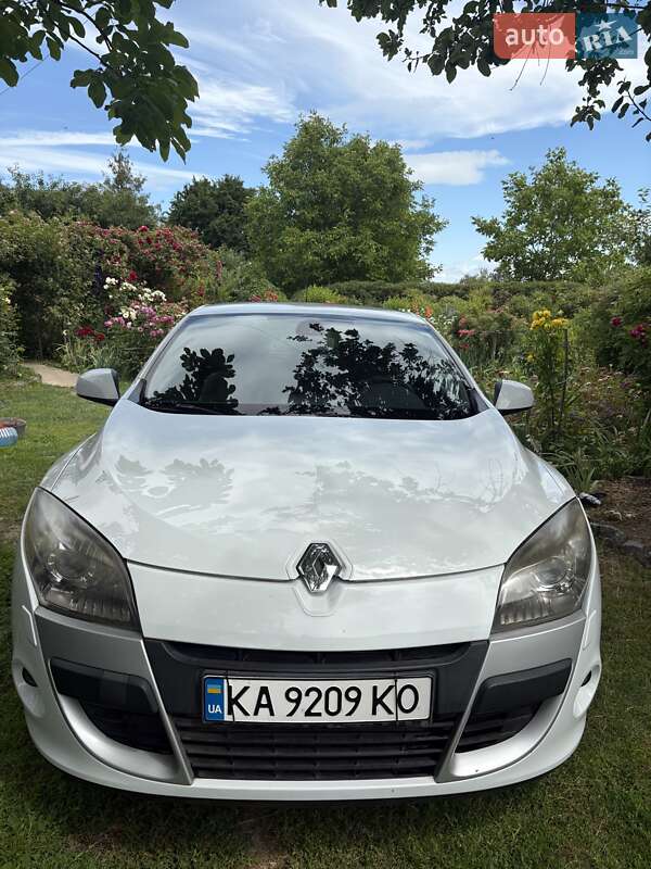 Купе Renault Megane 2009 в Корсуне-Шевченковском