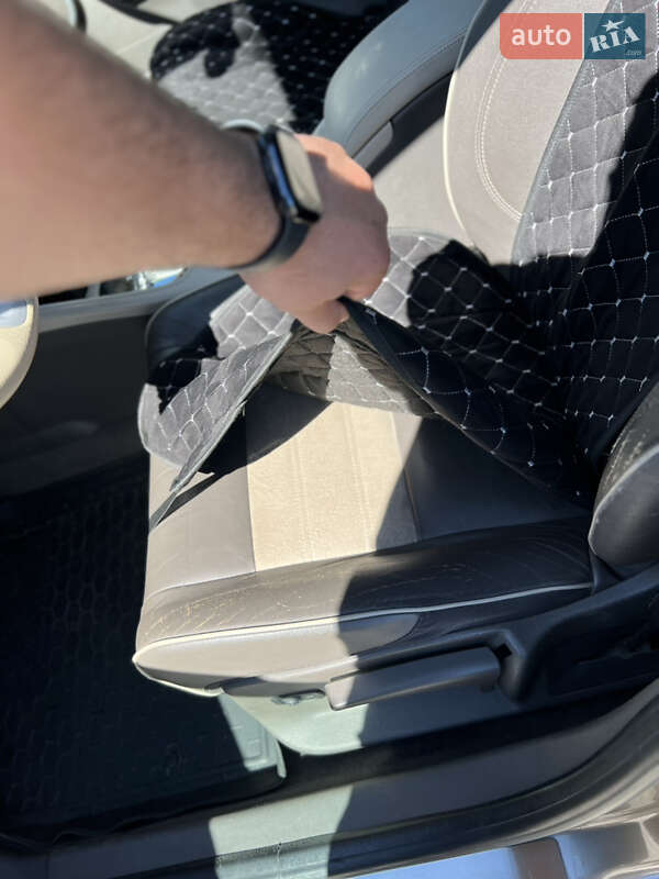 Хэтчбек Renault Megane 2012 в Новоселице