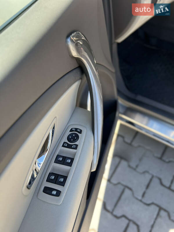 Хэтчбек Renault Megane 2012 в Новоселице