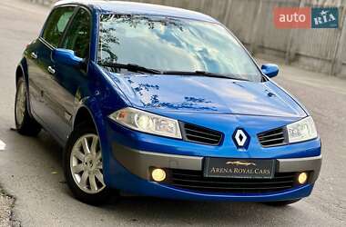 Хэтчбек Renault Megane 2006 в 