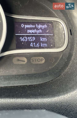 Хэтчбек Renault Megane 2010 в 