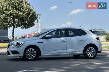 Хэтчбек Renault Megane 2018 в 