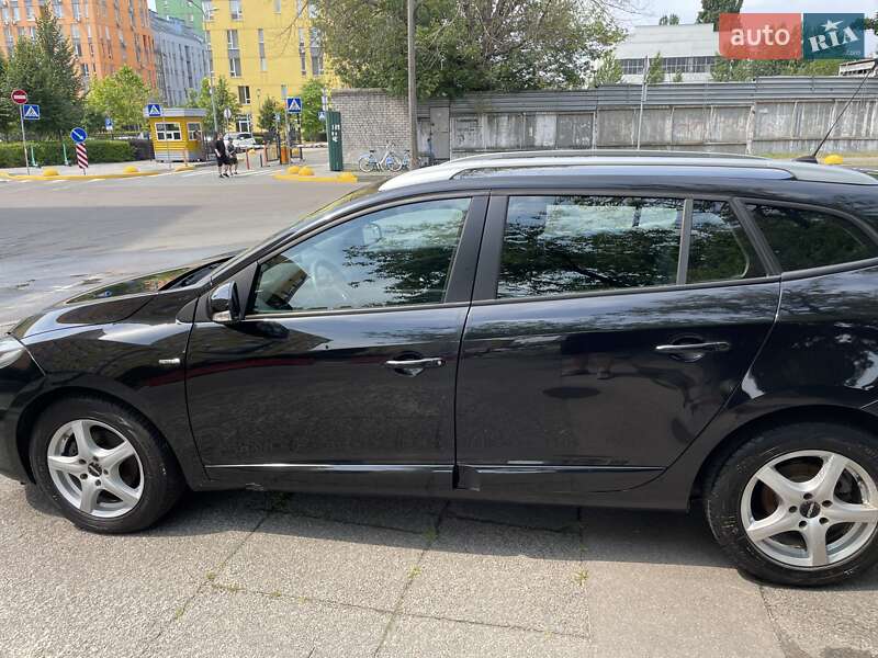Универсал Renault Megane 2015 в Киеве