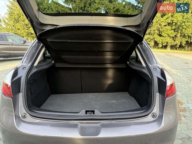 Хэтчбек Renault Megane 2010 в Дубно