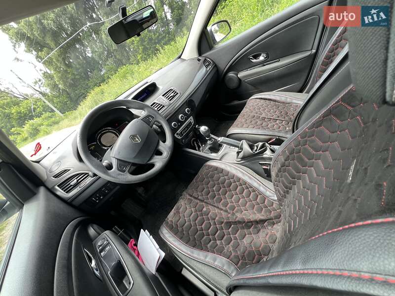 Хэтчбек Renault Megane 2015 в Боярке