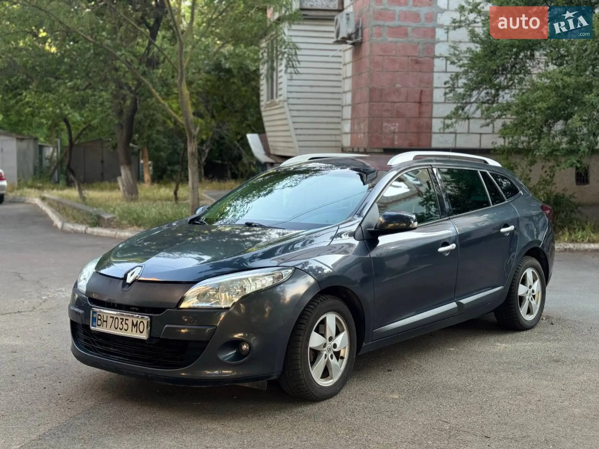 2010 Renault Megane - мініатюра 3