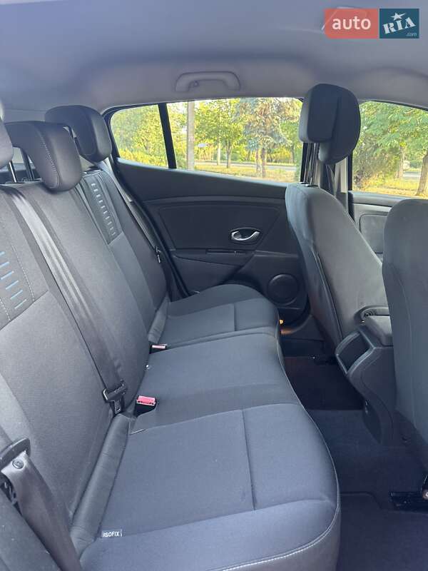 Хэтчбек Renault Megane 2011 в Вознесенске