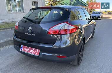 Хэтчбек Renault Megane 2012 в 