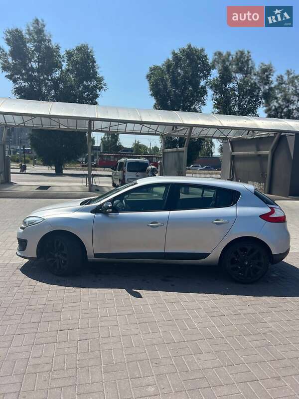 Хетчбек Renault Megane 2014 в Дніпрі