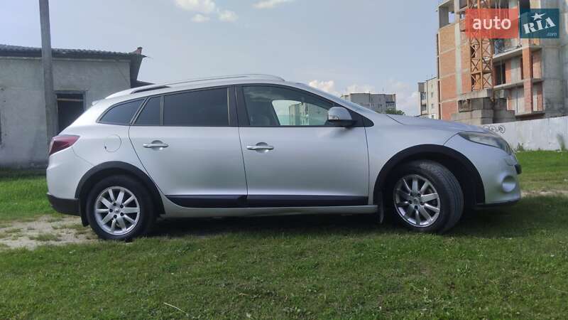 Универсал Renault Megane 2011 в Пустомытах