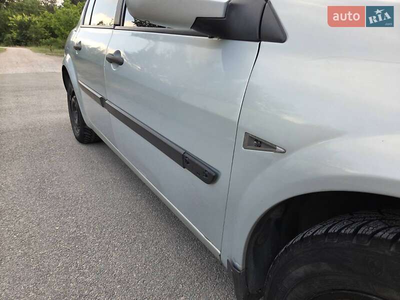 Седан Renault Megane 2004 в Каменском