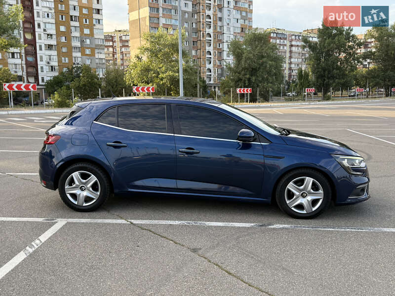 Хэтчбек Renault Megane 2016 в Киеве