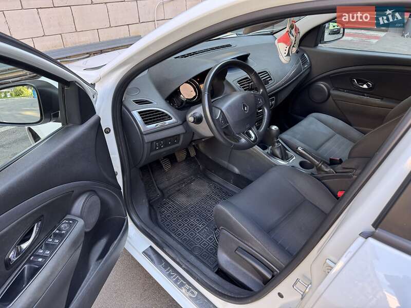Универсал Renault Megane 2015 в Киеве