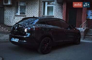 Хэтчбек Renault Megane 2010 в 