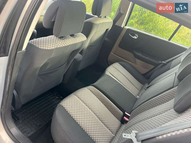 Хетчбек Renault Megane 2003 в Брошневі-Облозі