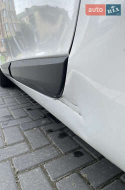 Хэтчбек Renault Megane 2011 в 
