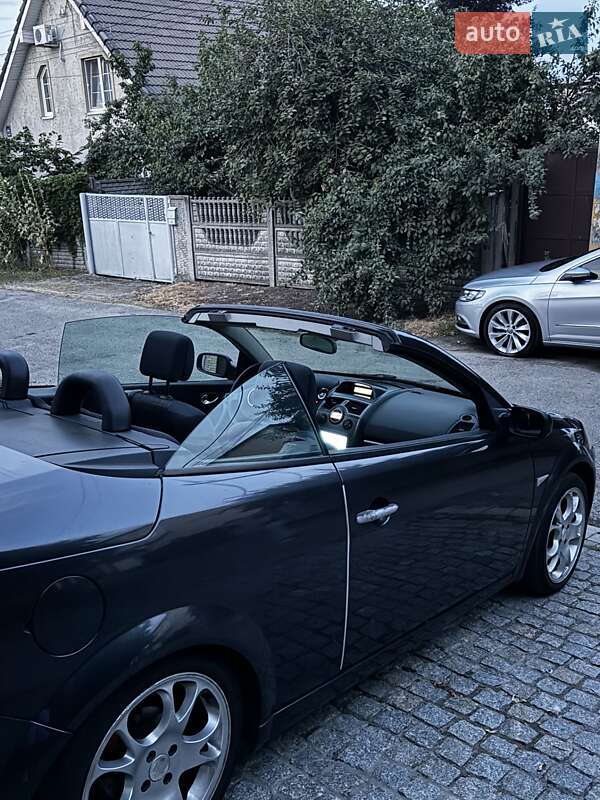 Кабриолет Renault Megane 2007 в Днепре