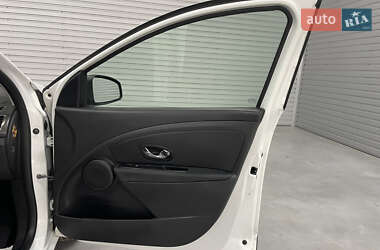 Хэтчбек Renault Megane 2014 в 