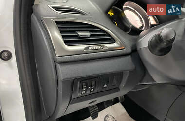 Хэтчбек Renault Megane 2014 в 