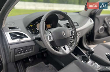 Хетчбек Renault Megane 2012 в 