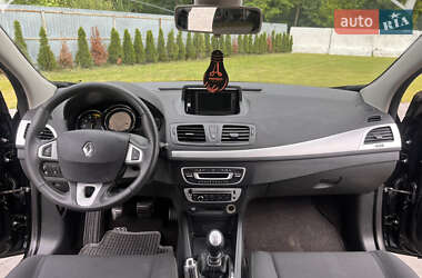 Хетчбек Renault Megane 2012 в 