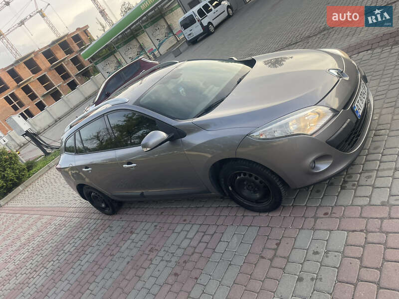 Универсал Renault Megane 2011 в Ивано-Франковске