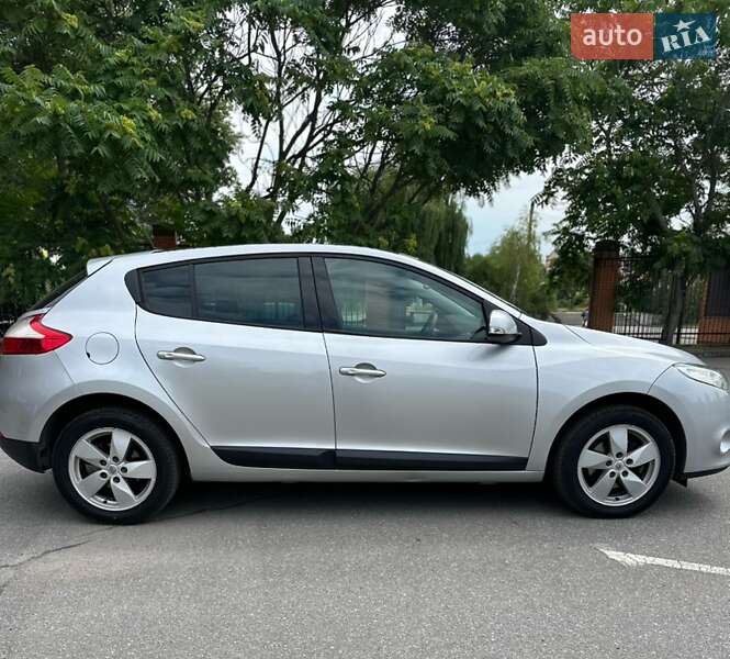 Хэтчбек Renault Megane 2010 в Александрие