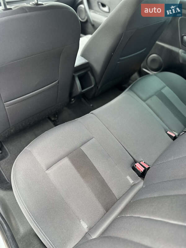 Хэтчбек Renault Megane 2010 в Александрие
