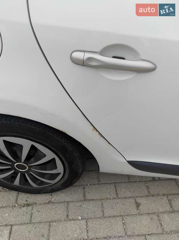 Хэтчбек Renault Megane 2010 в Запорожье фото 10 Хэтчбек Renault Megane 2010 в Запорожье