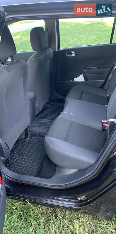 Универсал Renault Megane 2009 в Вишневом фото 7 Универсал Renault Megane 2009 в Вишневом