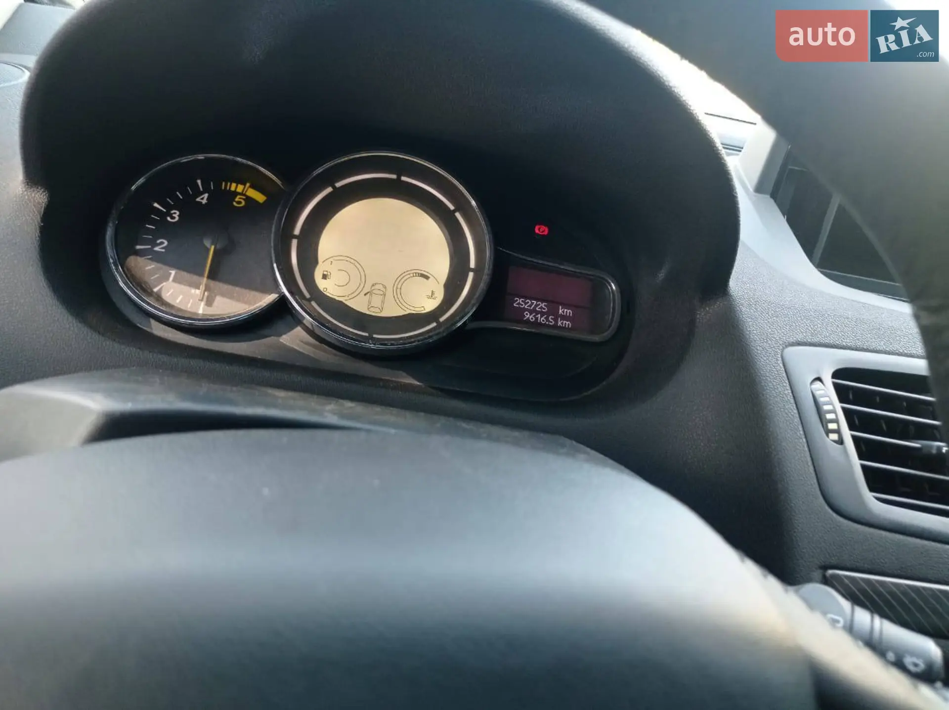 2013 Renault Megane - мініатюра 21