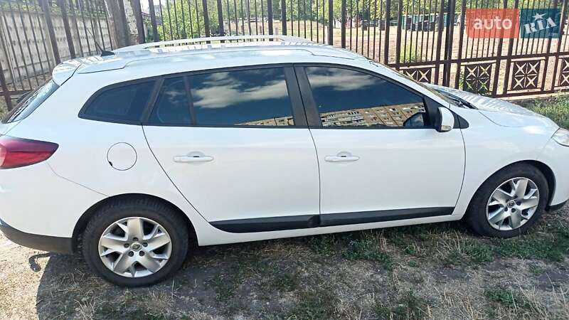 Универсал Renault Megane 2013 в Кривом Роге фото 8 Универсал Renault Megane 2013 в Кривом Роге