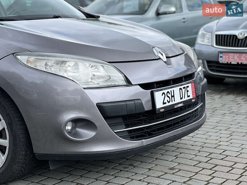 Универсал Renault Megane 2010 в Староконстантинове