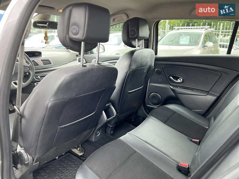 Универсал Renault Megane 2010 в Староконстантинове