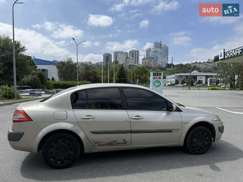 Седан Renault Megane 2006 в Днепре