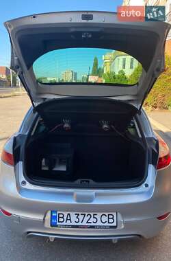 Хэтчбек Renault Megane 2013 в 