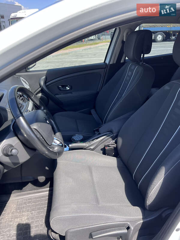 Универсал Renault Megane 2013 в Коростышеве фото 9 Универсал Renault Megane 2013 в Коростышеве