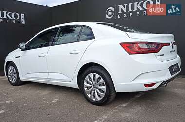 Седан Renault Megane 2018 в 