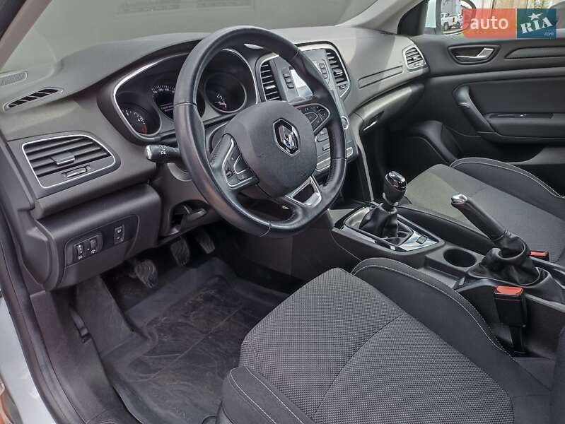 Седан Renault Megane 2018 в Львове фото 19 Седан Renault Megane 2018 в Львове