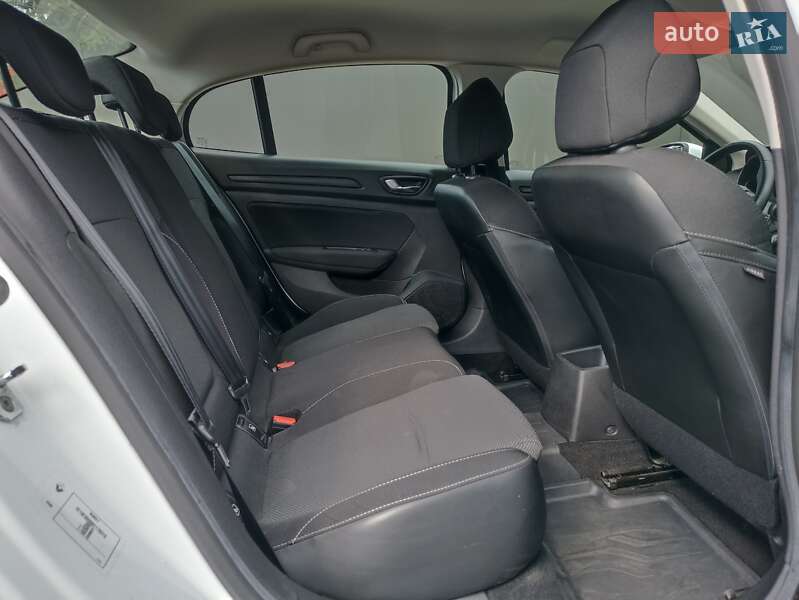 Седан Renault Megane 2018 в Львове фото 28 Седан Renault Megane 2018 в Львове
