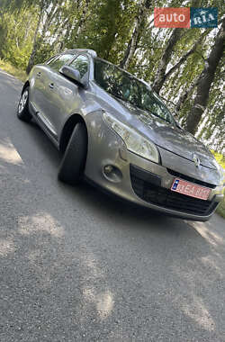 Універсал Renault Megane 2010 в Мені