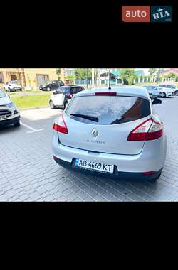 Хэтчбек Renault Megane 2011 в 